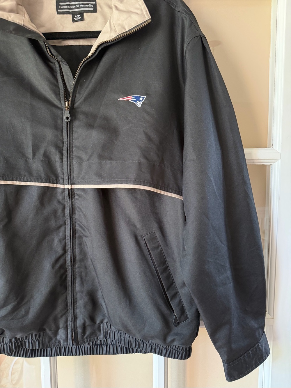 Cutter & Buck WeatherTec Windbreaker Embroidered New England Patriots Logo Sz S - Picture 3 of 5